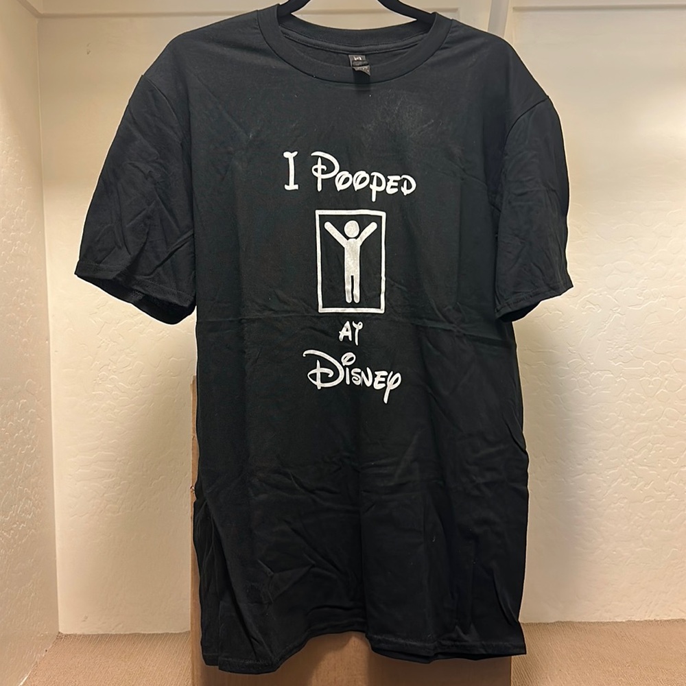 NWOT Men’s Disney Shirt